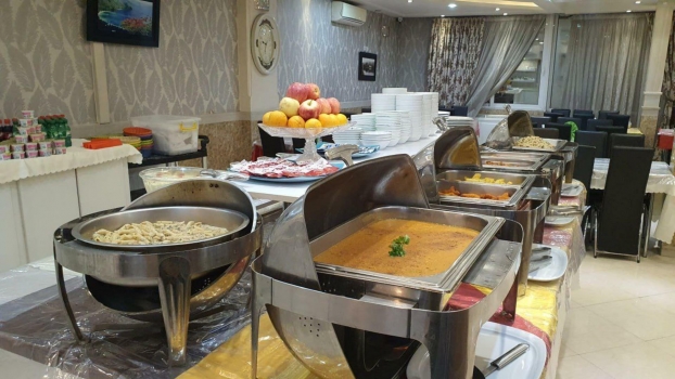 هتل رهپویان عدالت مشهد رستوران