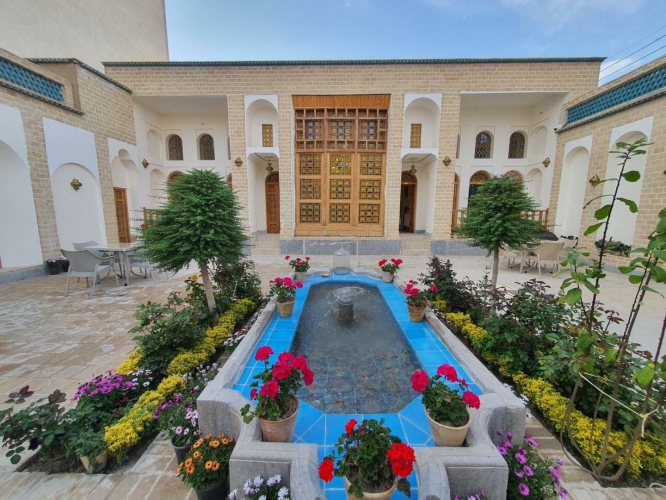 اقامتگاه سنتی عمارت خاتم اصفهان فضای داخلی اقامتگاه 3