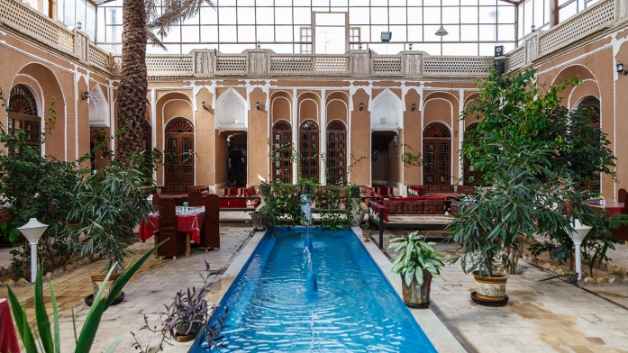 هتل ادیب الممالک یزد فضای داخلی هتل 2 هتل ادیب الممالک یزد فضای داخلی هتل 2