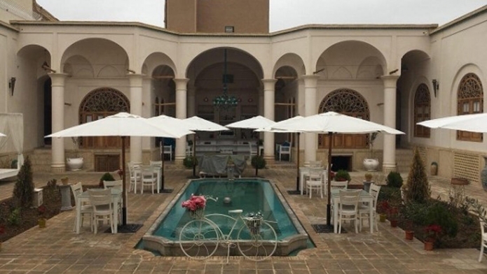 اقامتگاه سنتی آریانا اسپا کاشان فضای داخلی اقامتگاه 4 اقامتگاه سنتی آریانا اسپا کاشان فضای داخلی اقامتگاه 4