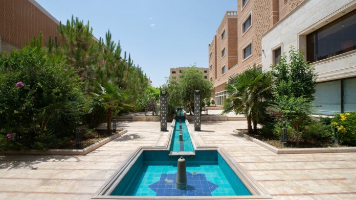 هتل زندیه شیراز فضای بیرونی هتل زندیه شیراز فضای بیرونی