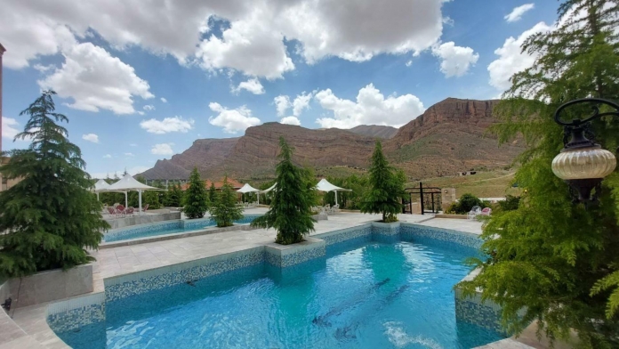 هتل قصر یازده شیراز محوطه هتل هتل قصر یازده شیراز محوطه هتل