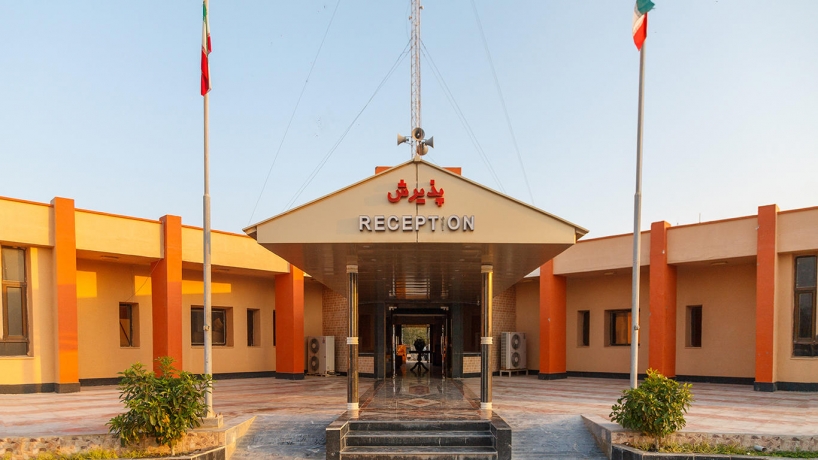 هتل ساحل طلایی قشم نمای بیرونی هتل ساحل طلایی قشم نمای بیرونی